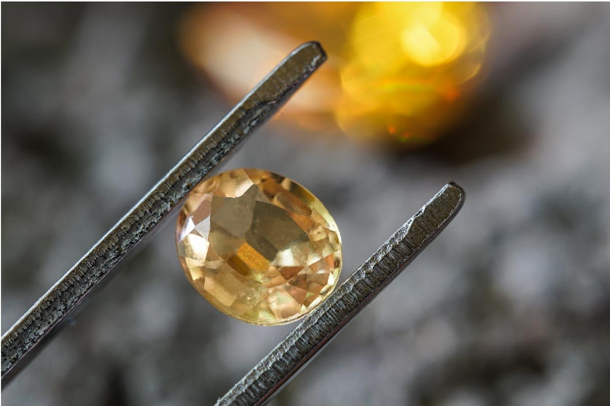 Yellow sapphire gemstone